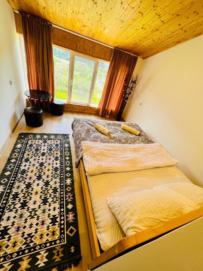 Nadia Guesthouse Mestia Buitenkant foto